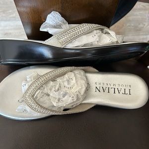 Italian Shoemakers Minley Women's Flip-Flop Sz 8